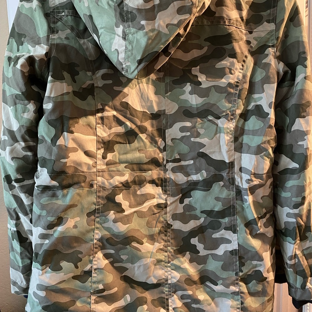 Boys water resistant camp jacket with hood. - Picture 3 of 3